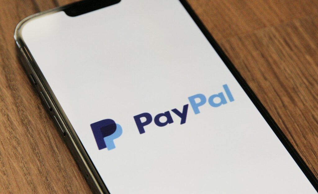Bei PayPal Geld einzahlen – so lässt sich wieder bezahlen und abbuchen